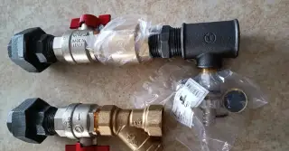 sestava pro připojení oběhového čerpadla. Nová
