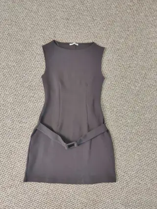 ZARA dámské hnědé mini šaty s páskem vel. M