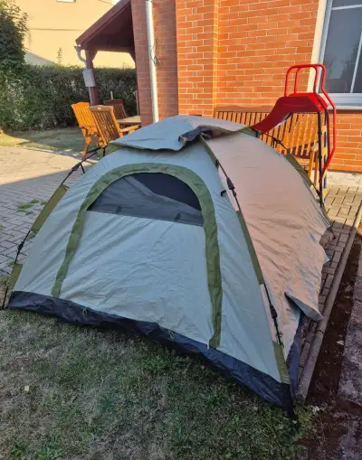 Kempinkový stan Easy Set-Up pro 3 osoby