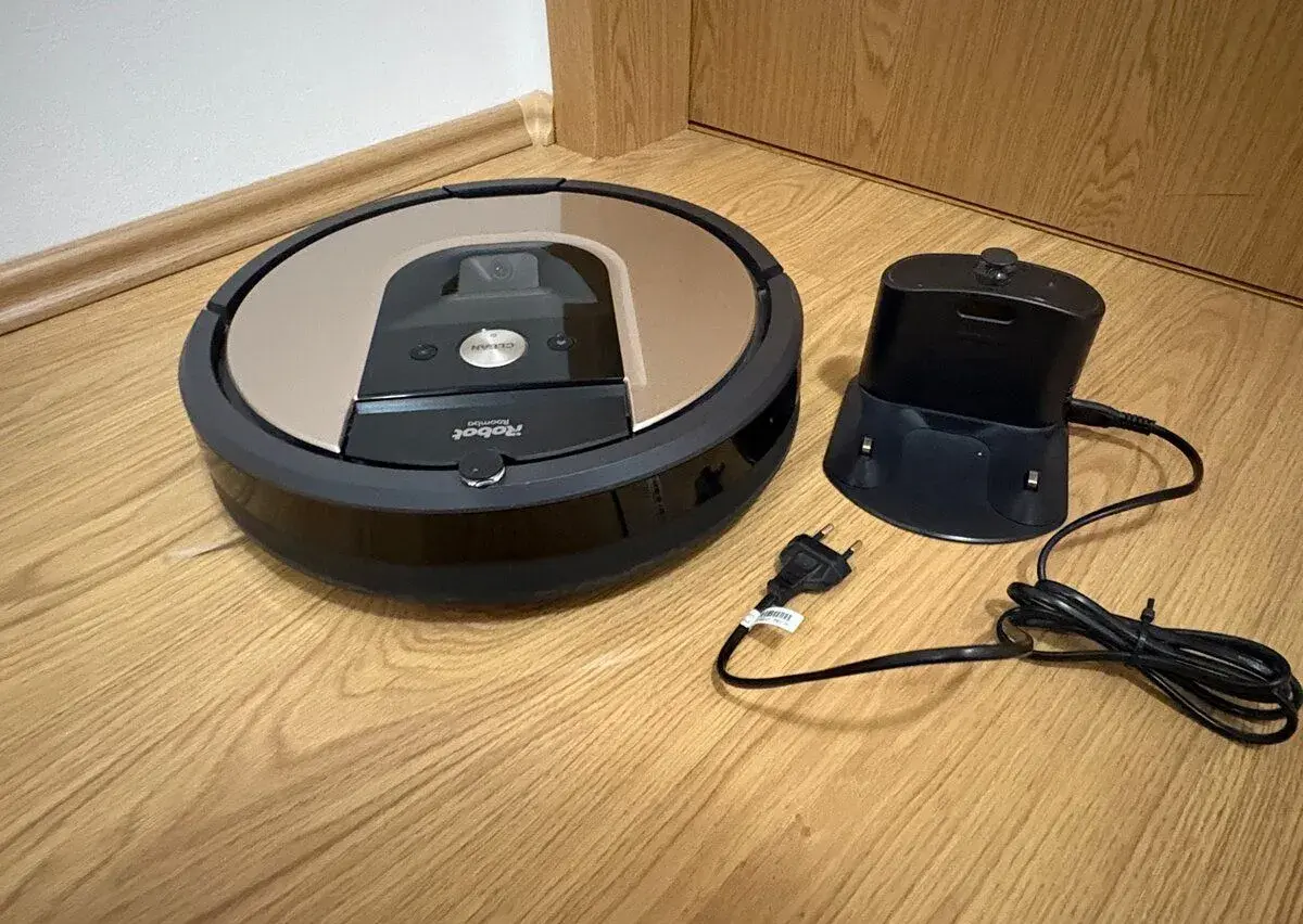 iRobot Roomba 976 - robotický vysavač