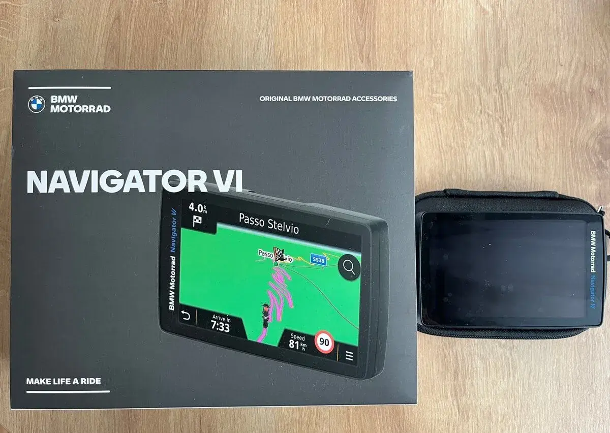 BMW navigace na motorku