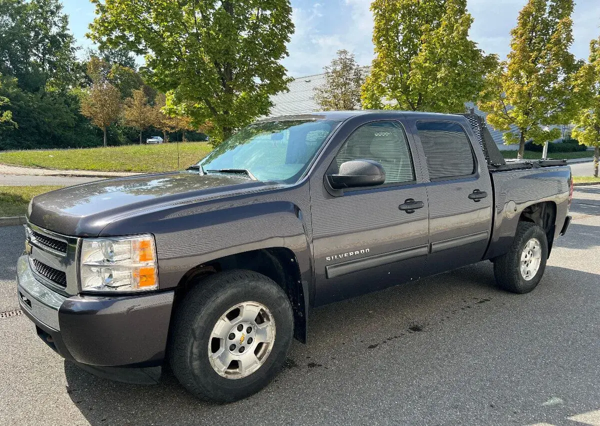 Chevrolet Silverado – 2009, 104 000 km