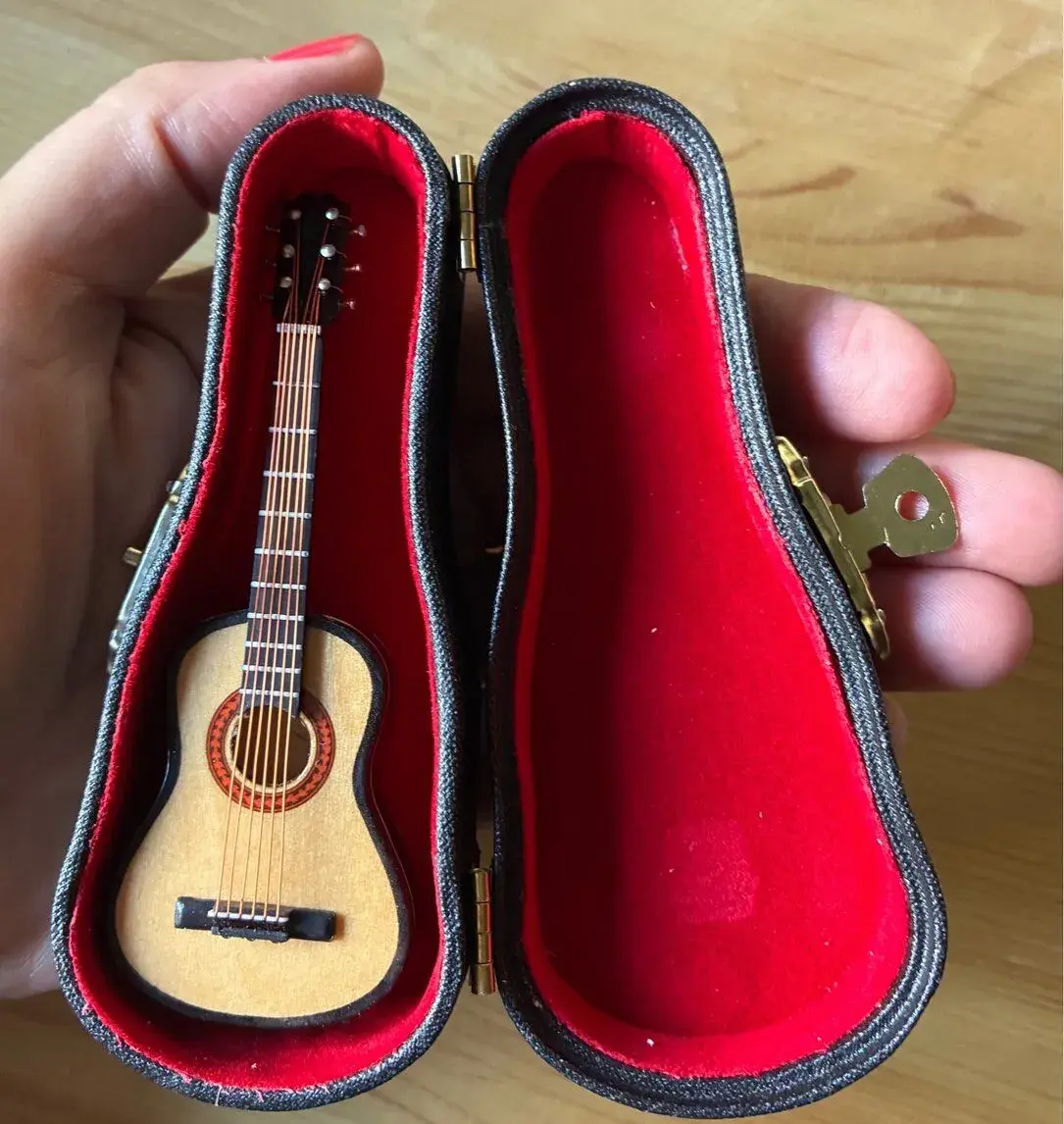 Malá kytarka 12 cm