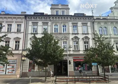 Pronájem komerční Obchodní prostory, 140㎡