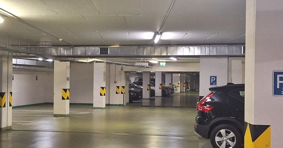Pronájem: 2 podzemní parkovací stání v Praze, Žižkov