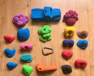 Lezecké chyty pro děti THEREX - 19 kusů