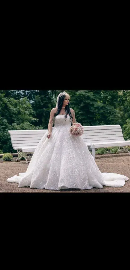 Princess šaty.