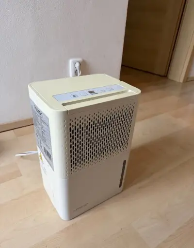 Odvlhčovač vzduchu Noaton DF 4110 – 10 l/den, plně funkční