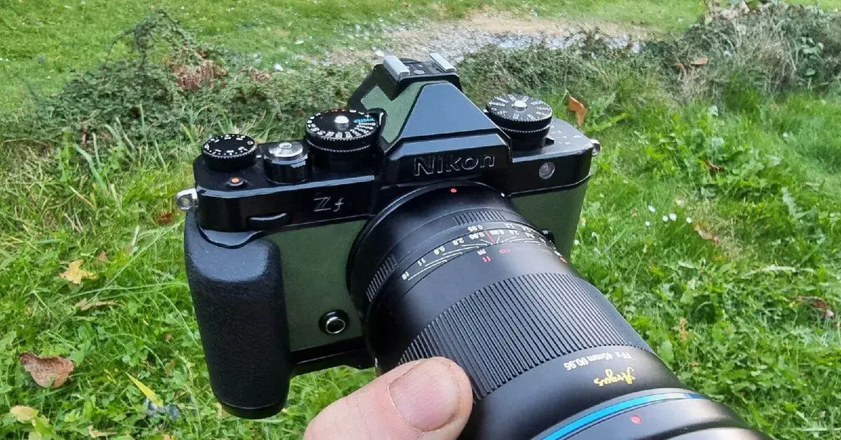 Nikon Zf v super stavu