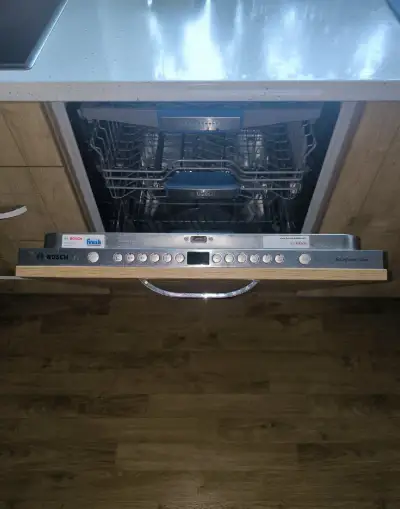 Vestavnou myčku Bosch