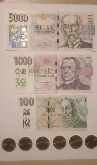 Sada výročních mincí a bankovek s přítiskem ČNB