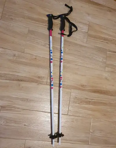 2x dětské hůlky 85 cm