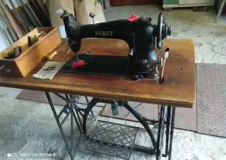 šicí stroj PFAFF