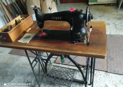 šicí stroj PFAFF