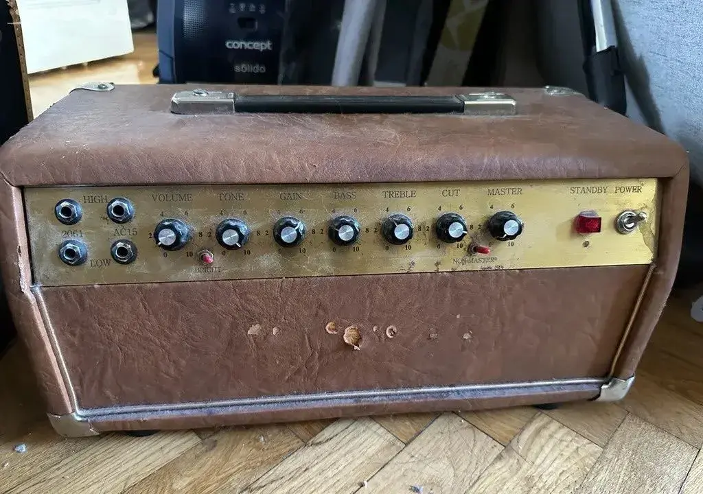 Lampová kytarová hlava, custom stavba (Marshall 2061 + Vox A