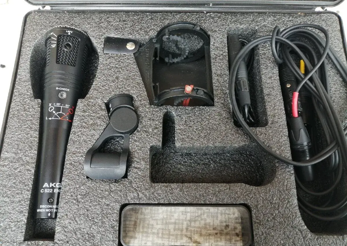 Stereomic AKG C522