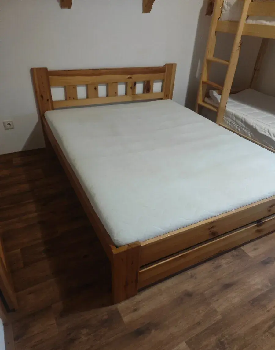 Postele 160x200