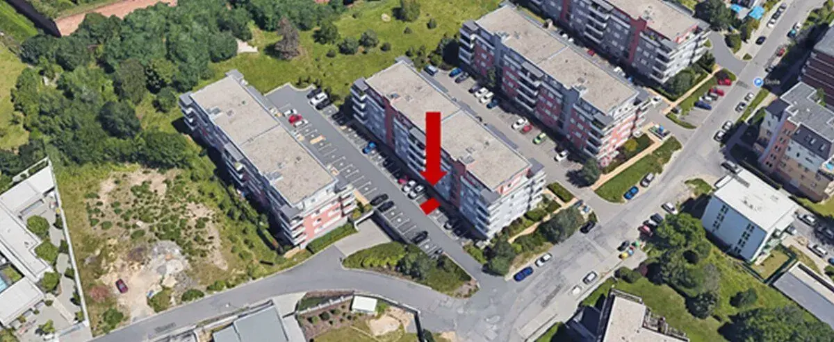 Soukromé venkovní parkovací stání - parkovací místo