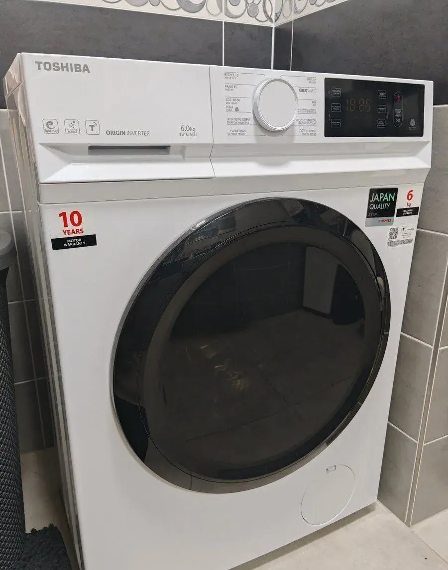 Pračka Toshiba 1rok stará Záruka stav