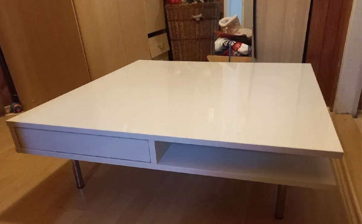 Konferenční stolek Tofteryd Ikea