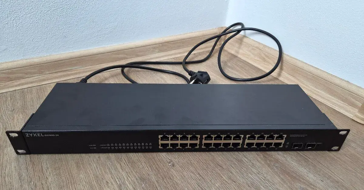 Gigabitový switch Zyxel GS1900-24