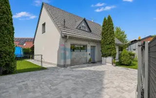 Moderní rodinný dům 6+KK se zahradou, bazénem a chytrou domá