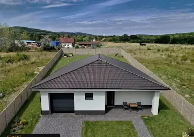 RD 4+kk|167m2|Pozemek 1044m2|Garáž|Černovice u Chomutova
