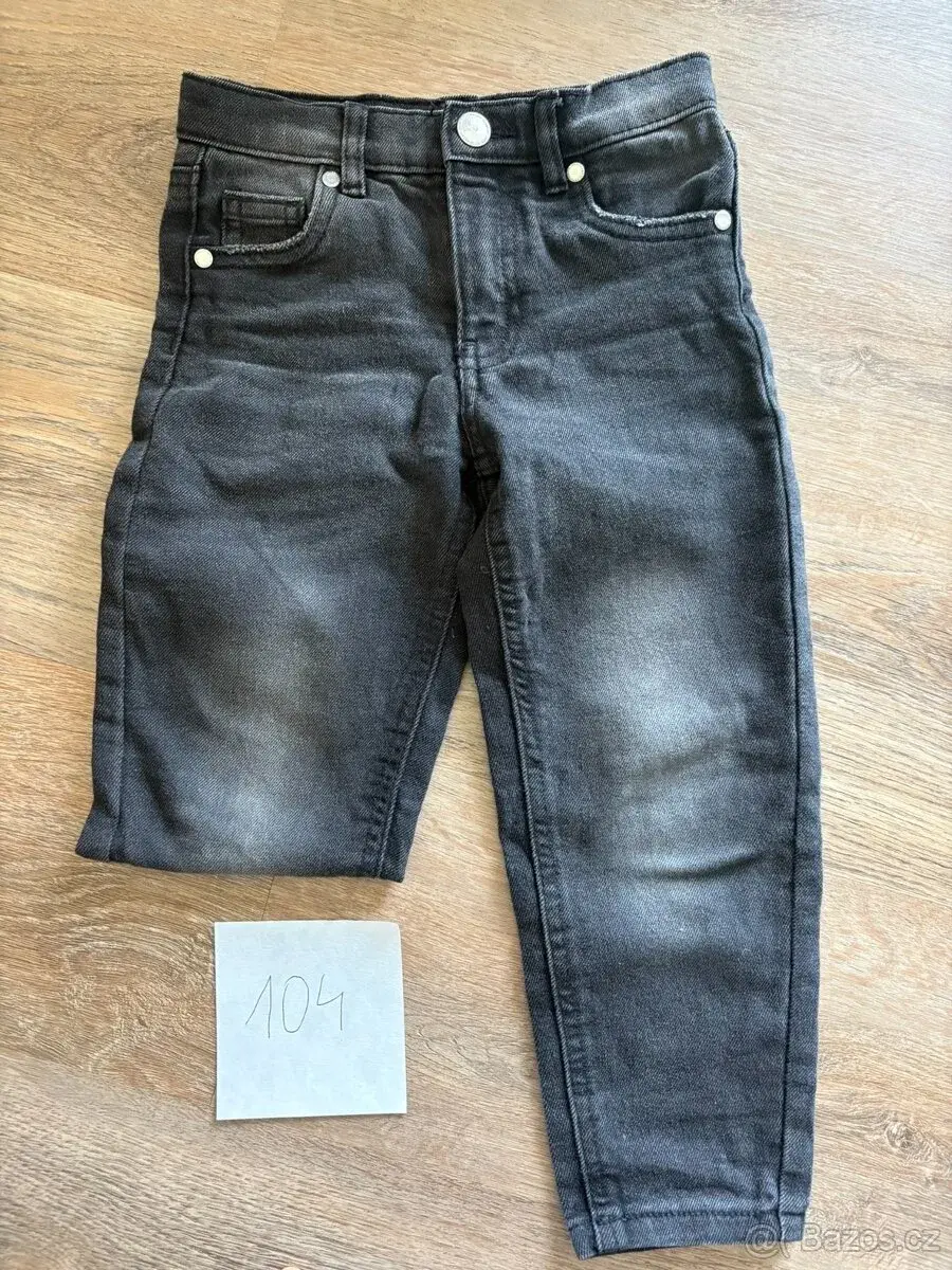Oblečení 104