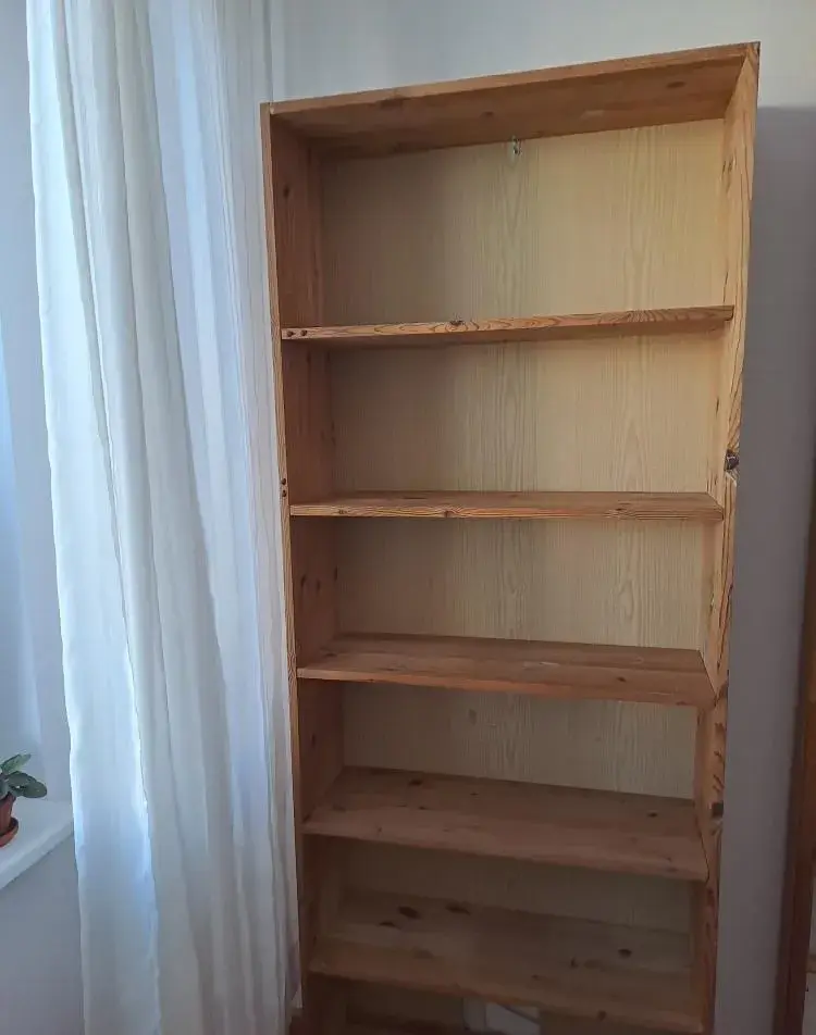 Knihovna světlé dřevo