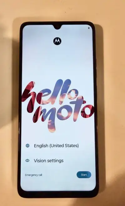 Motorola Moto G06 8 GB RAM – jako nový, faktura, kompletní b