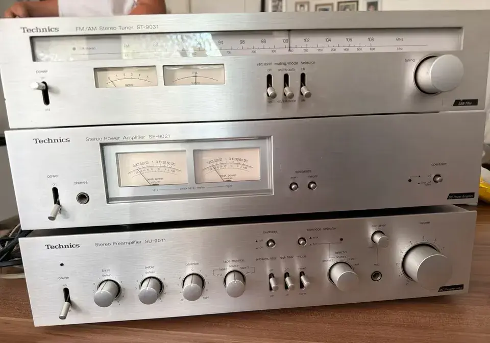 Technics SE-9021, Technics SU-9011 - Poptávka: / I want to buy