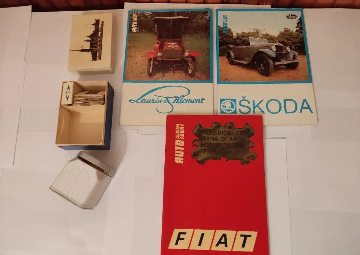 Retro sada AUTO ARCHIV – FIAT, ŠKODA, L&K + diapozitiv