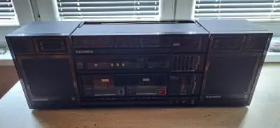 stereo radiomagnetofon TELEFUNKEN rok 1990