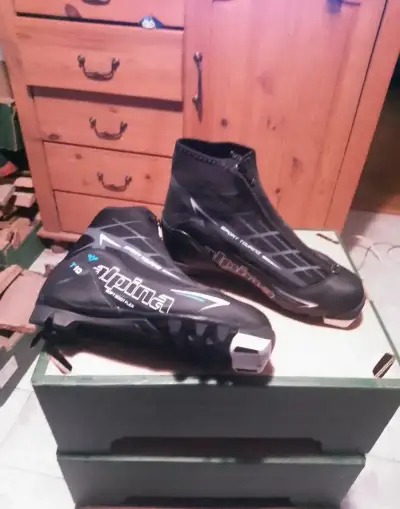 Boty na běžky Alpina vel.37