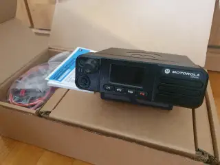 Radiostanice MOTOROLA DM4400E UHF - 99k.