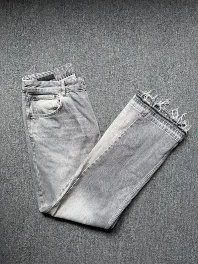 Flared jeans