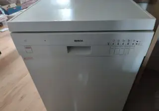 Nova volne stojici mycka Bosch SGS53A72