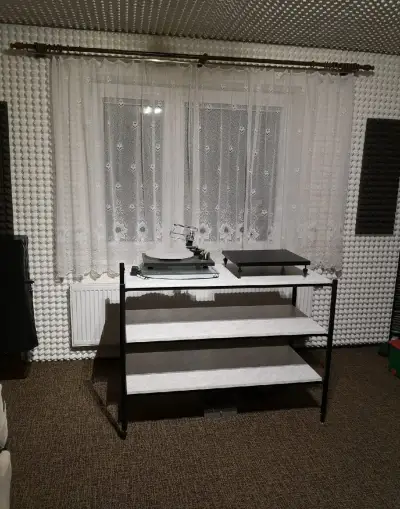 HIFI regál
