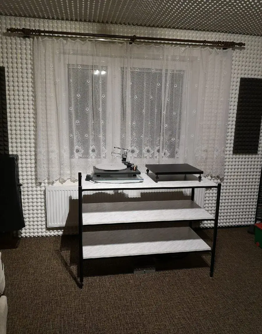 HIFI regál