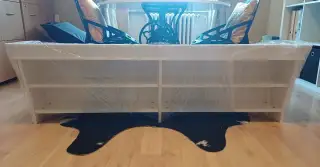 Bílá polička z IKEA