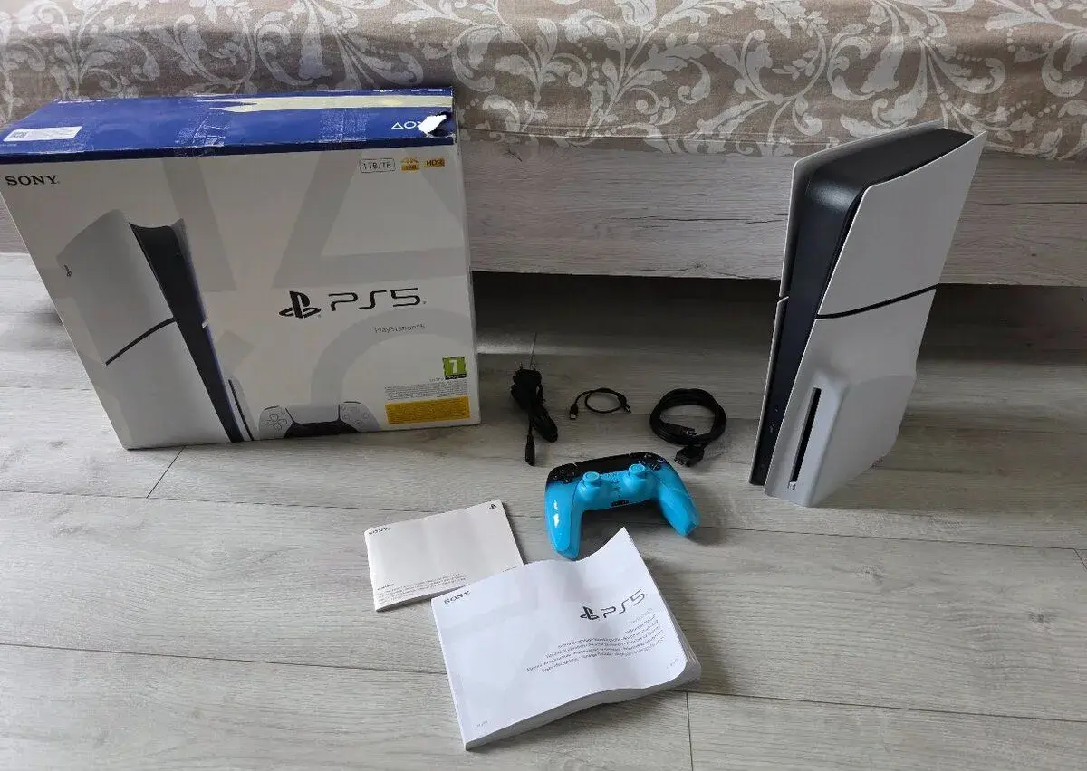 Playstation 5 Slim 1TB mechanika ovladač DualSense