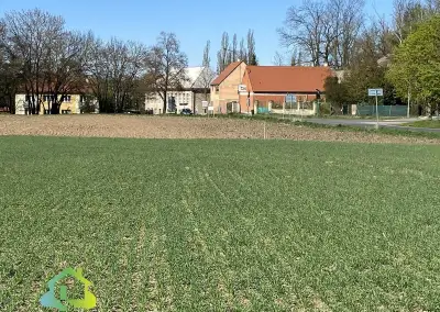 Prodej stavebního pozemku 1 079 m², Mořina, ev.č. 00833