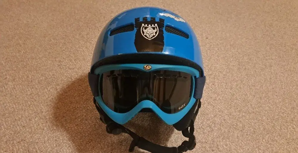 Chlapecká lyžařská/snowboardová helma vel. XS