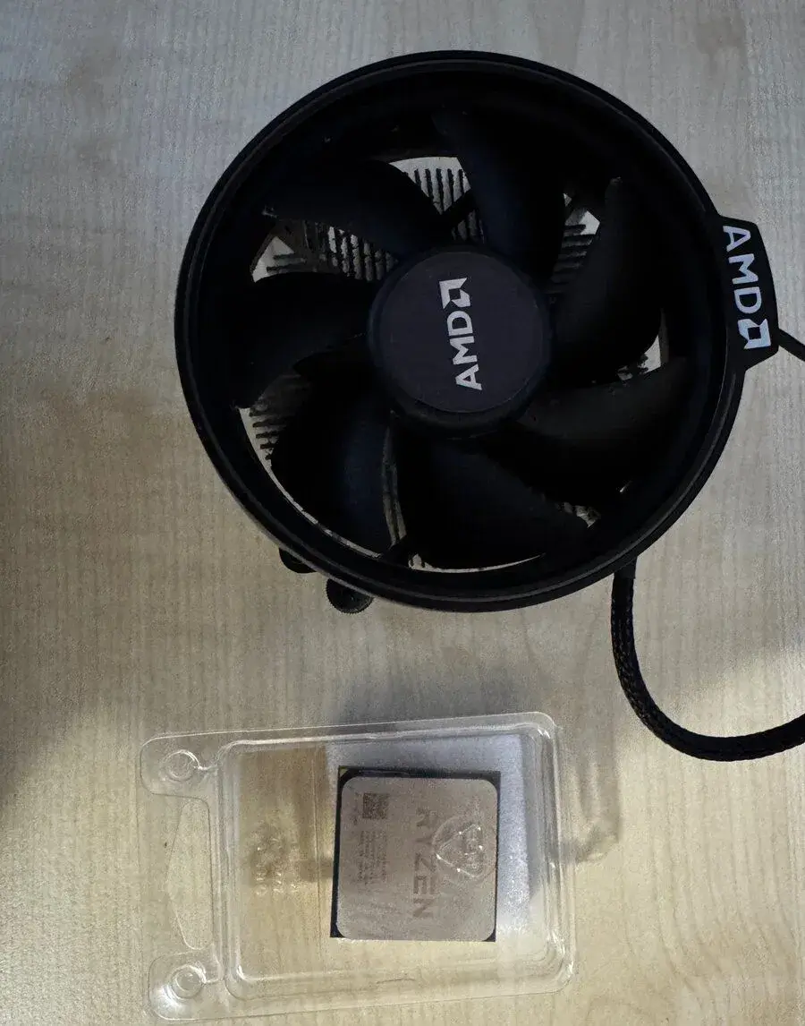 AMD Ryzen 7 1700 + chladič (možno i zvlášť)