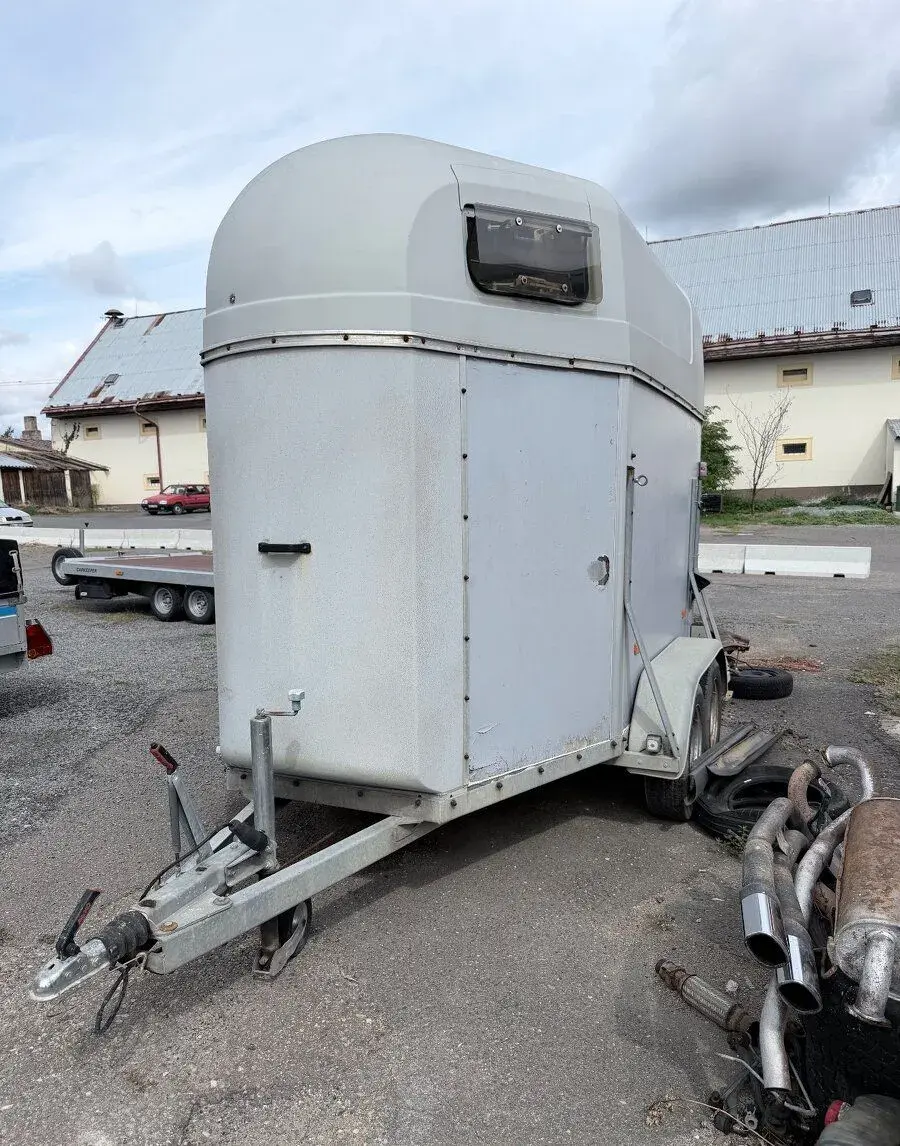 Přepravník na koně HOTRAIJS VT-2000 S – 2t – r. 2001