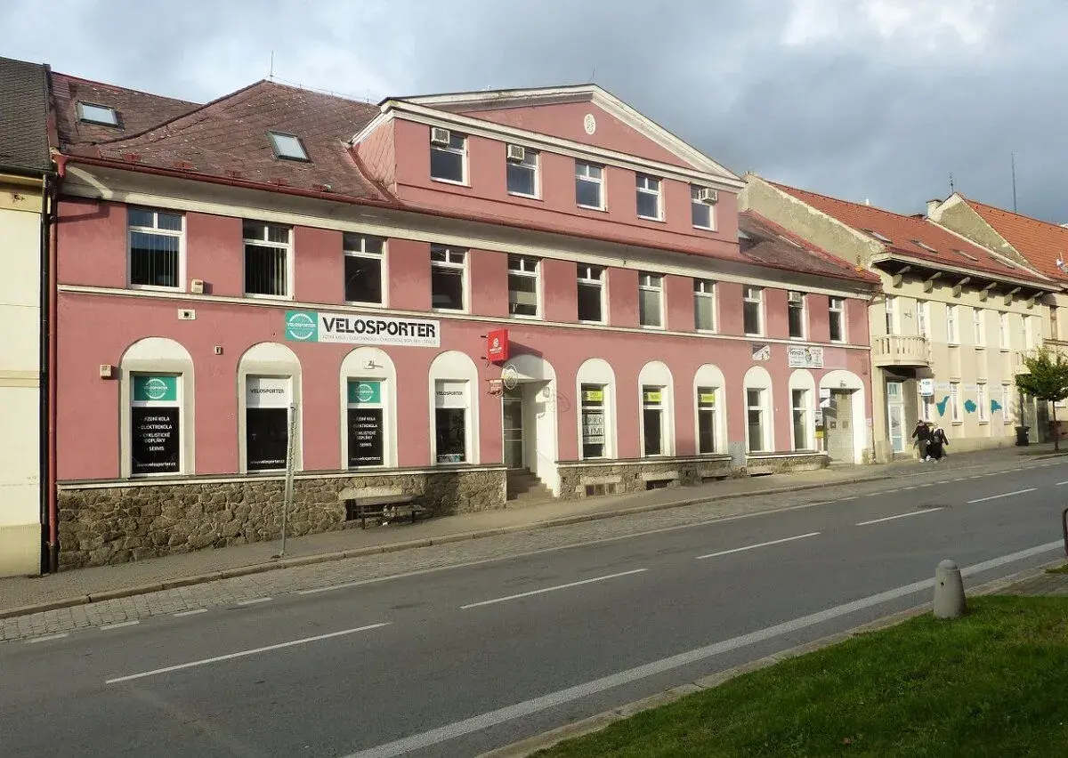 Na pronájem kancelář (7 m2)v Třebíči, Bráfova třída