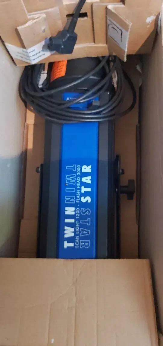 Hensel twin star 1200
