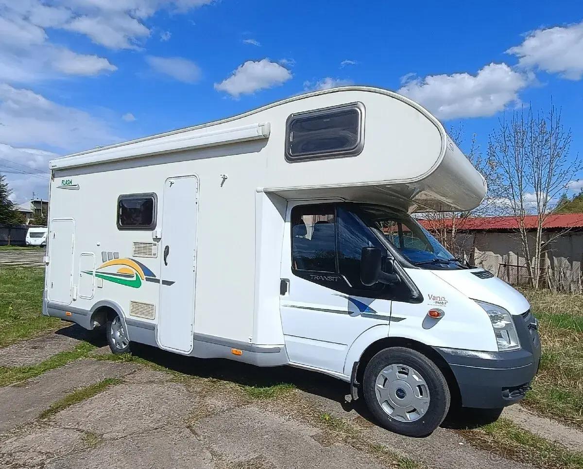 Ford/Chausson, LiFePo4 160Ah, solár, 6/6 osob, garáž/palanda
