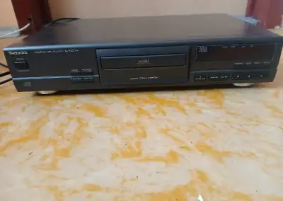 CD prehravac Technics SL-PG370A, made in germany