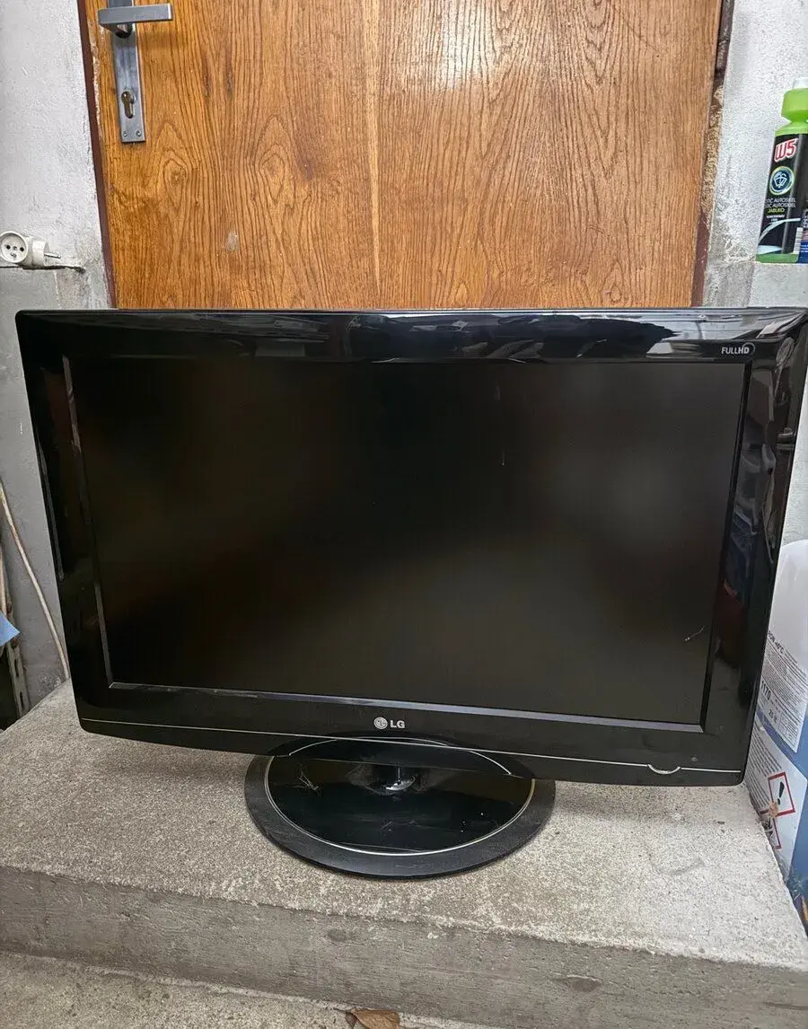 LCD TV LG 32LG5700